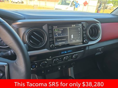 Used 2023 Toyota Tacoma SR5 w/ Technology Package image 25