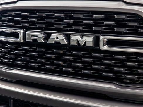 Used 2024 RAM 2500 Big Horn w/ Sport Appearance Package AWD/4WD image 4