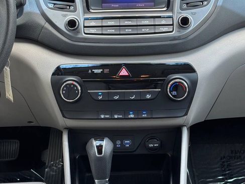 Used 2017 Hyundai Tucson SE w/ SE Popular Package 02 FWD image 23