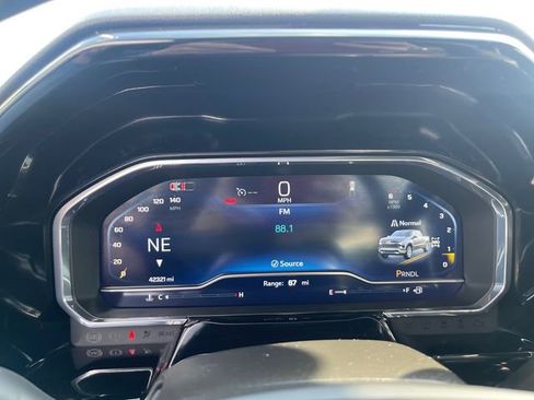 Used 2025 Chevrolet Silverado 1500 LT image 11