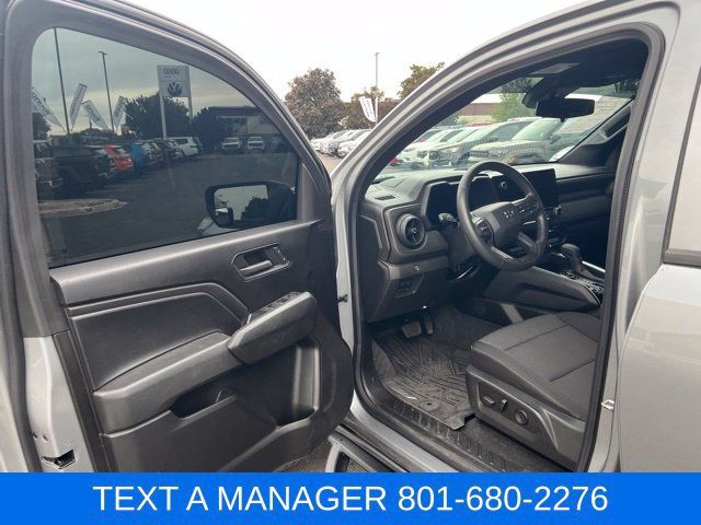 Used 2024 Chevrolet Colorado Trail Boss w/ Technology Package AWD/4WD image 15