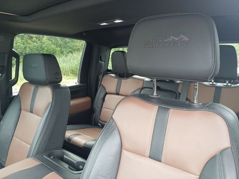 Used 2023 Chevrolet Silverado 2500 High Country AWD/4WD image 11
