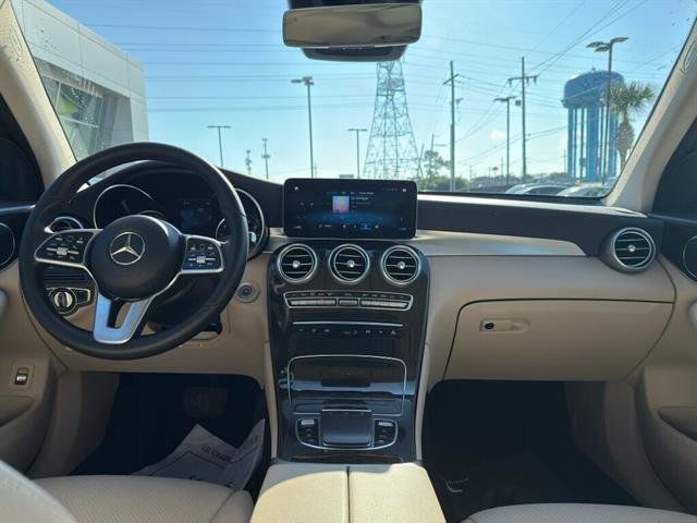 Used 2022 Mercedes-Benz GLC 300 image 13