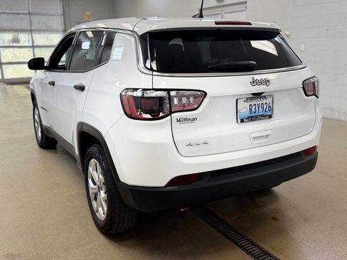 Used 2025 Jeep Compass Sport image 7