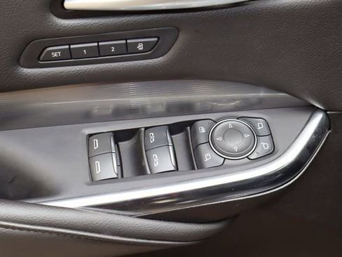 Used 2025 Cadillac XT4 Premium Luxury FWD image 19