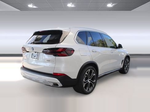 Used 2026 BMW X5 xDrive50e AWD/4WD image 8
