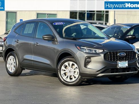 Used 2025 Ford Escape Active image 1