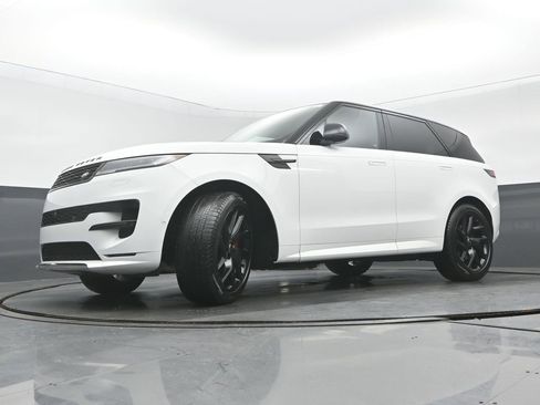Used 2024 Land Rover Range Rover Sport Dynamic SE image 30