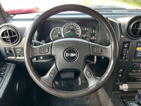 Used 2005 HUMMER H2 w/ Preferred Equipment Group AWD/4WD image 14