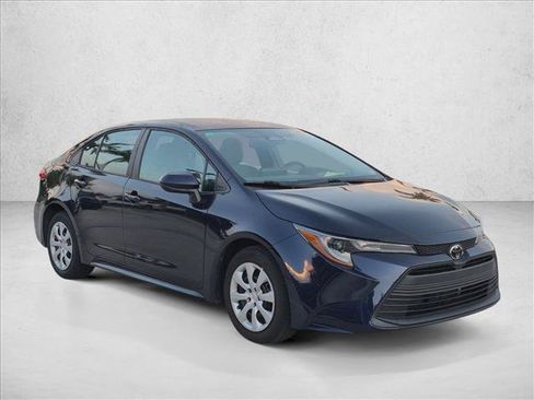 Certified 2024 Toyota Corolla LE FWD image 3