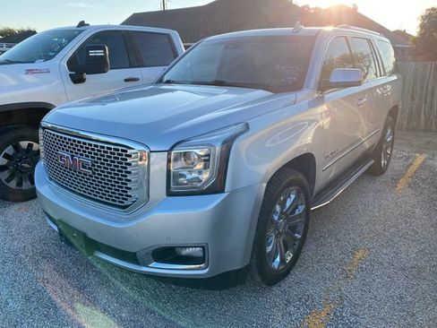 Used 2016 GMC Yukon Denali w/ Open Road Package AWD/4WD image 2
