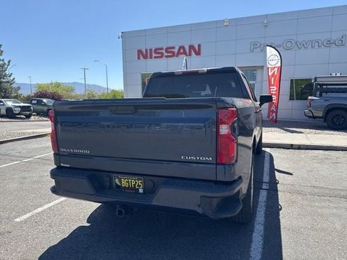 Used 2022 Chevrolet Silverado 1500 Custom image 11
