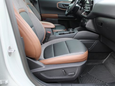 Used 2024 Ford Bronco Sport Outer Banks w/ Tech Package image 17