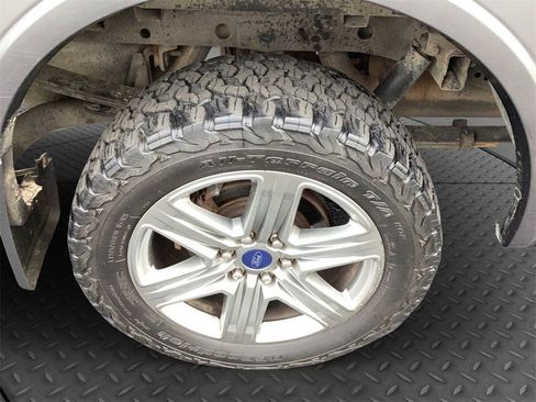 Used 2018 Ford F150 Lariat w/ Equipment Group 502A Luxury image 39