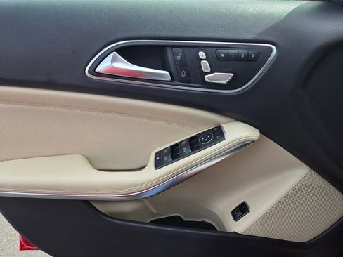 Used 2019 Mercedes-Benz GLA 250 4MATIC image 15