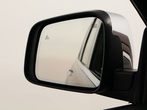 Used 2022 Jeep Grand Cherokee Limited image 41