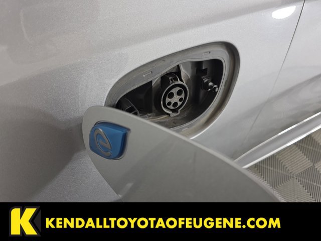 Used 2018 Chrysler Pacifica Limited w/ Advanced Safetytec Group FWD image 23