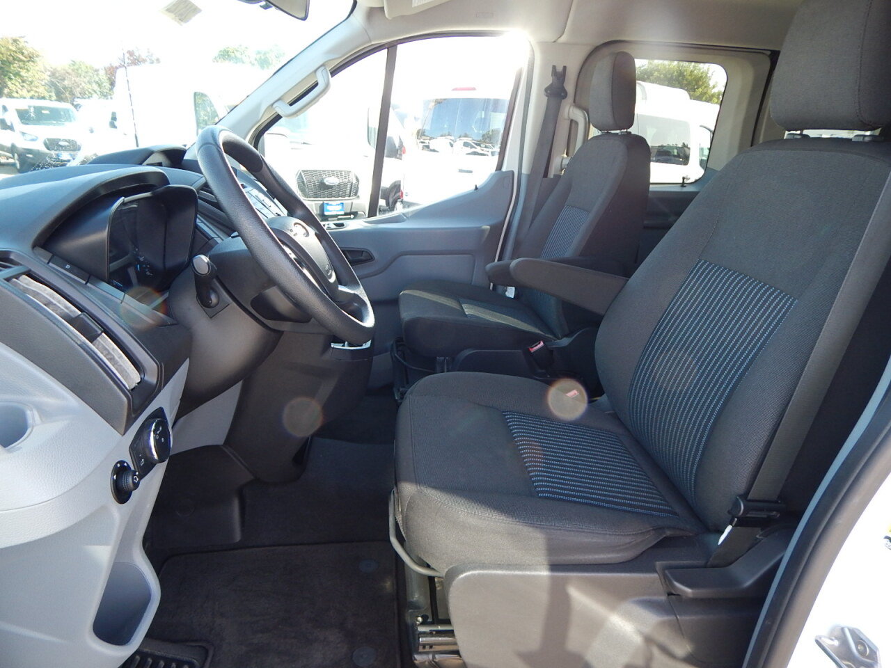 Used 2018 Ford Transit 350 XL RWD image 18