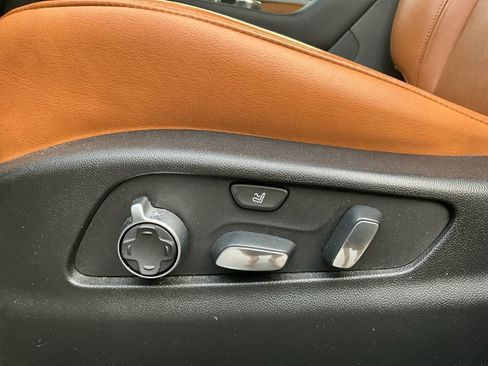 Used 2019 Cadillac XT4 Premium Luxury image 25