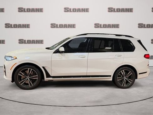 Used 2022 BMW X7 xDrive40i w/ M Sport Package AWD/4WD image 2