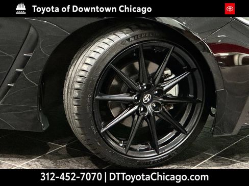 Used 2025 Toyota GR86 Premium w/ ALL Weather Mat Package (TMS) RWD image 2