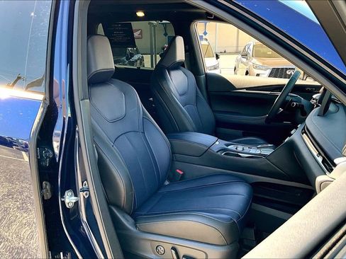 Certified 2026 INFINITI QX60 Sport image 12