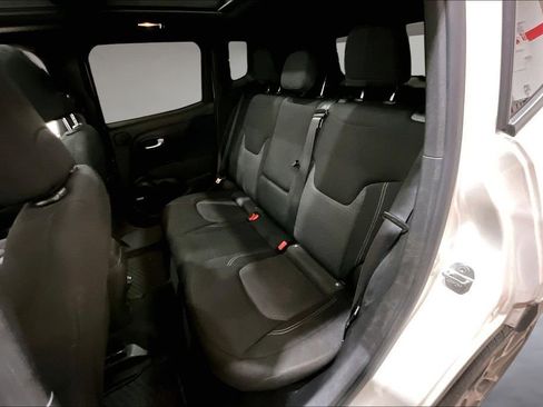 Used 2021 Jeep Renegade Latitude w/ Sun & Sound Group FWD image 25