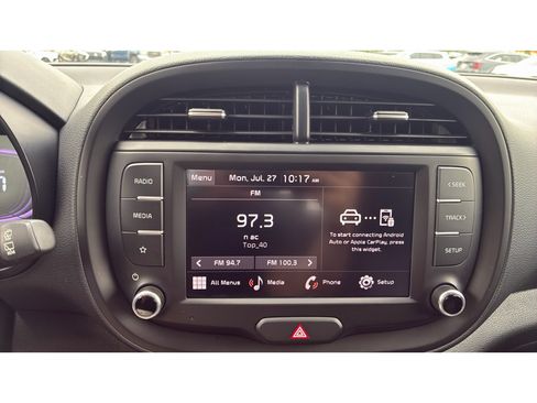 Used 2025 Kia Soul LX w/ LX Technology Package FWD image 14