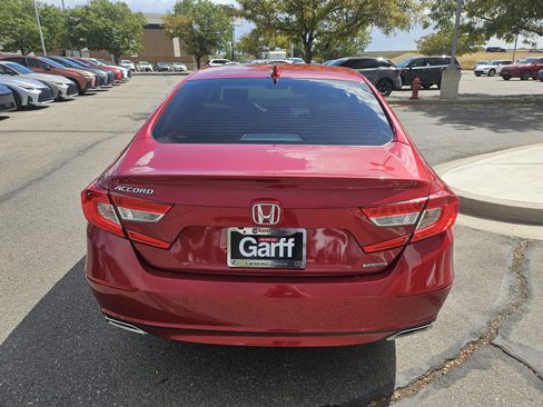 Used 2018 Honda Accord Touring image 7
