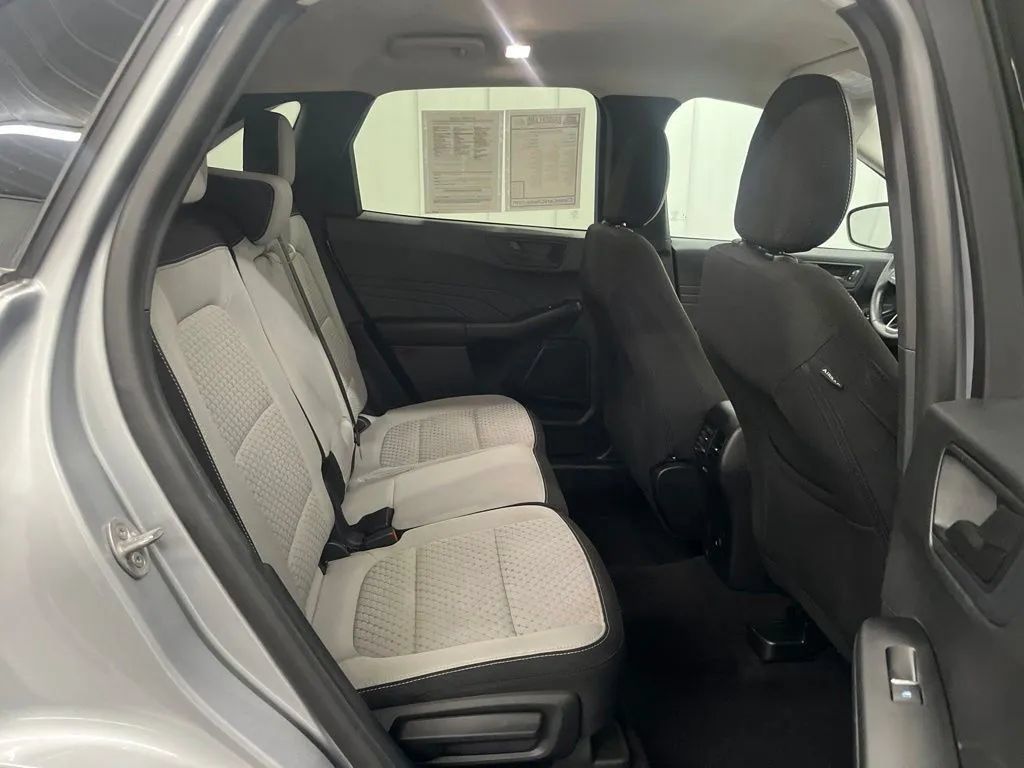 Used 2023 Ford Escape Active w/ Tech Pack #1 AWD/4WD image 13