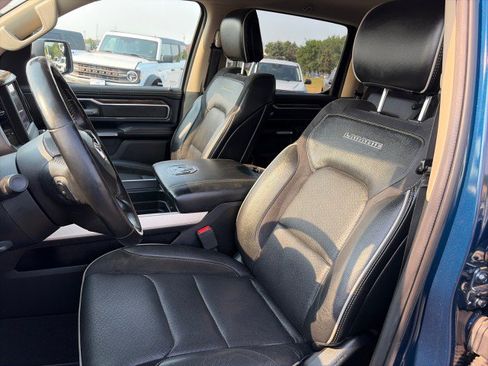 Used 2019 RAM 1500 Laramie AWD/4WD image 10
