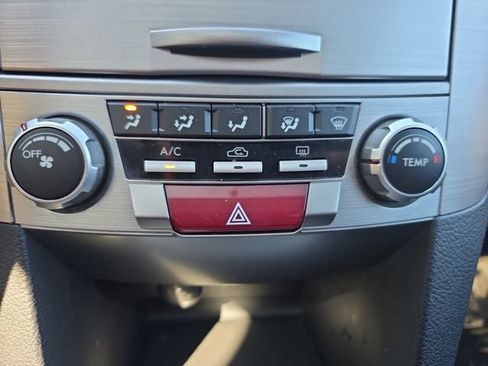 Used 2013 Subaru Outback 2.5i Premium AWD/4WD image 17