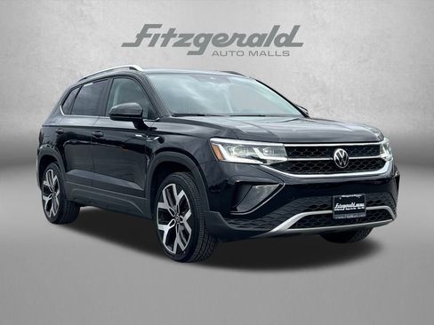 Used 2022 Volkswagen Taos SEL w/ Panoramic Sunroof Package image 1