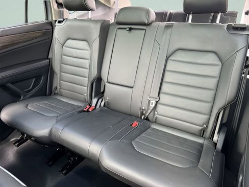 Certified 2025 Volkswagen Atlas SEL image 23