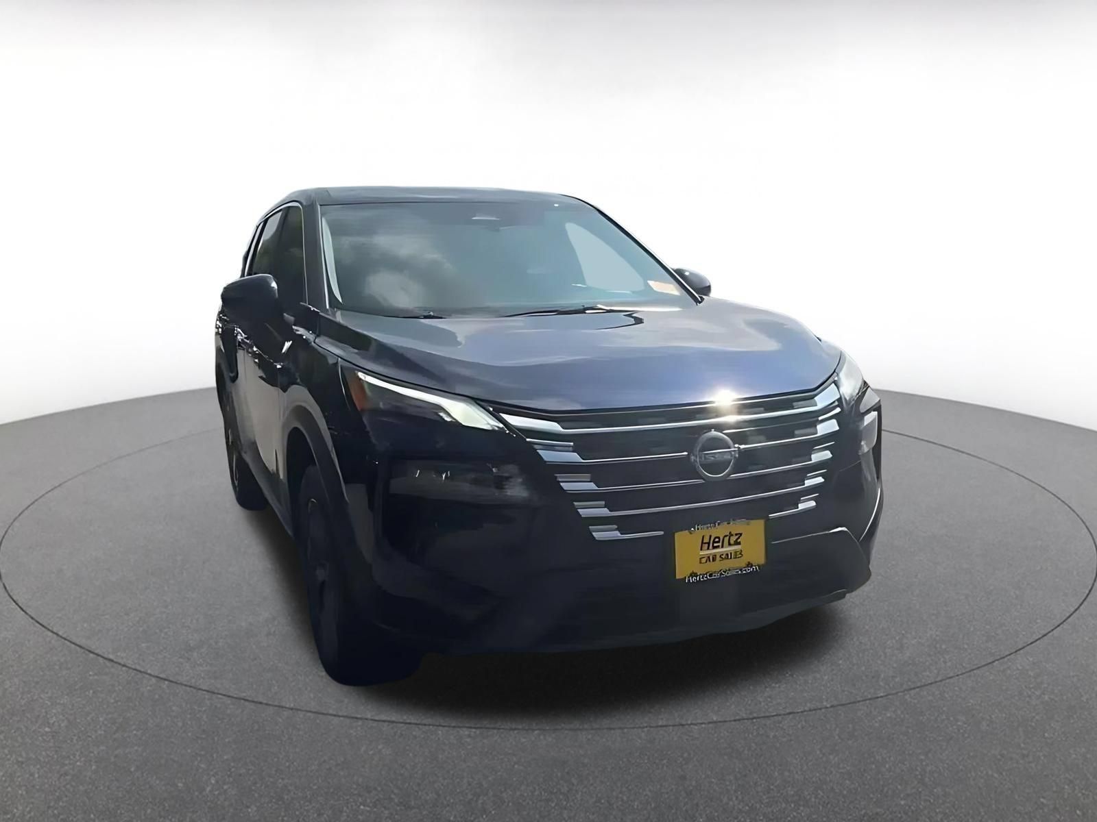 Used 2025 Nissan Rogue SV FWD image 3