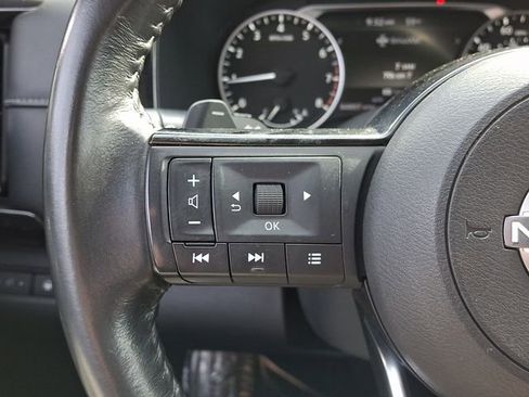 Used 2022 Nissan Pathfinder SV AWD/4WD image 22