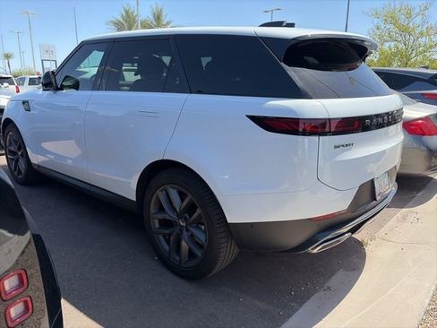 Used 2025 Land Rover Range Rover Sport SE AWD/4WD image 2