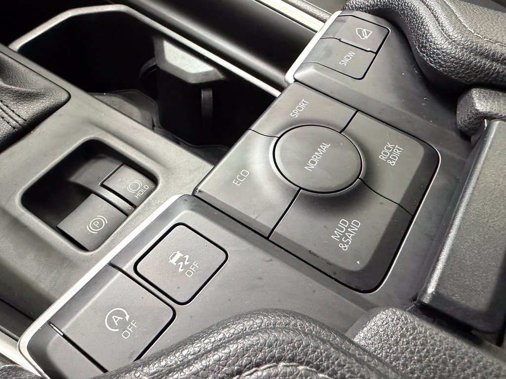 Used 2025 Toyota Grand Highlander AWD image 34
