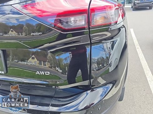 Used 2025 Nissan Rogue S image 39