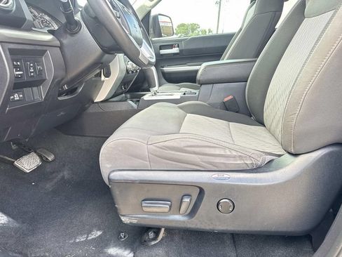 Used 2016 Toyota Tundra SR5 w/ SR5 Upgrade Package RWD image 18