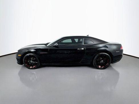 Used 2015 Chevrolet Camaro LT RWD image 2
