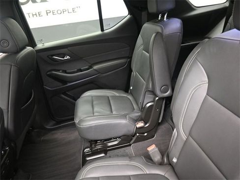 Used 2023 Chevrolet Traverse LT w/ LT Premium Package image 21