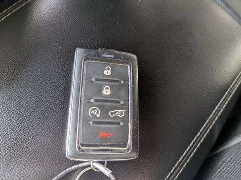 Used 2023 Jeep Grand Cherokee Altitude AWD/4WD image 35