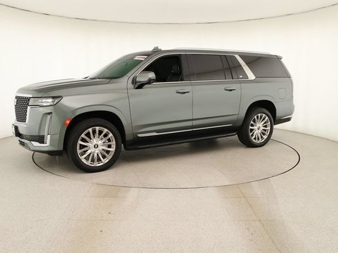 Used 2023 Cadillac Escalade ESV Premium Luxury AWD/4WD image 13