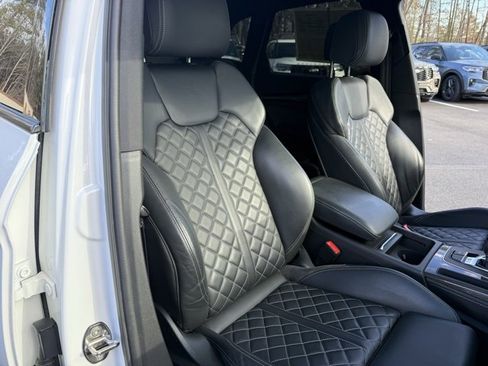 Used 2020 Audi SQ5 Prestige w/ Prestige Package image 22