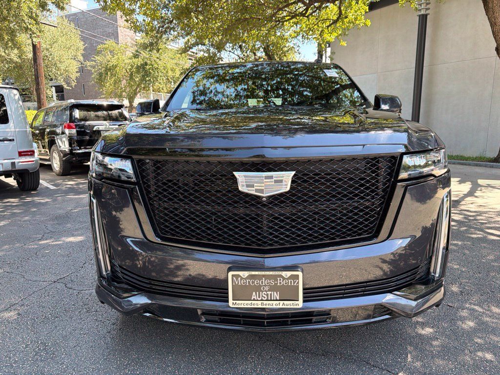 Used 2023 Cadillac Escalade Sport w/ LPO, ONYX Package AWD/4WD image 2