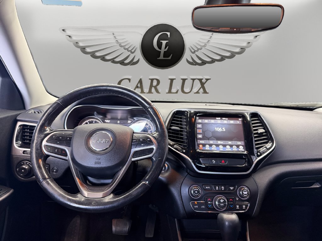 Used 2019 Jeep Cherokee Limited FWD image 10