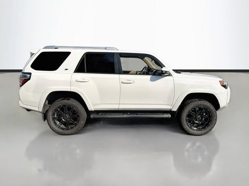 Used 2016 Toyota 4Runner SR5 AWD/4WD image 4