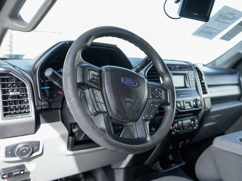Used 2017 Ford F550 2WD Regular Cab Super Duty image 25