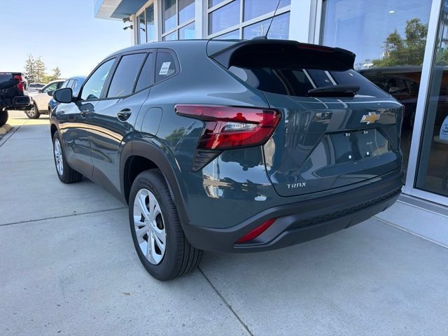 New 2026 Chevrolet Trax LS FWD image 4
